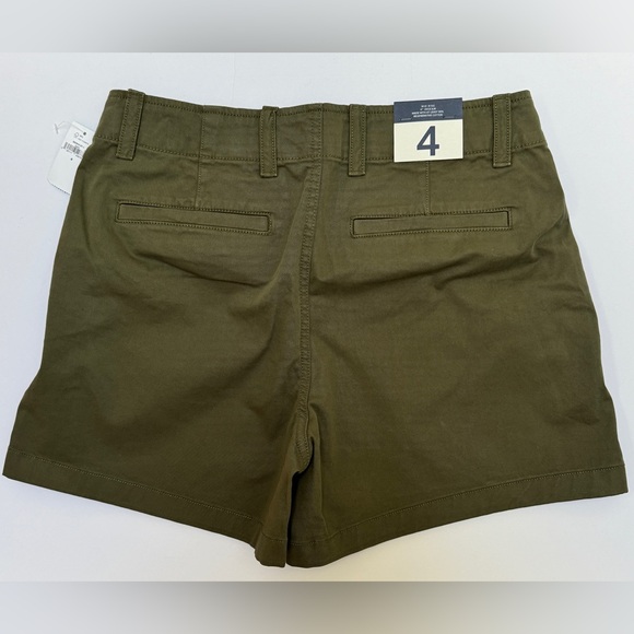 GAP 4” Downtown Khaki Shorts - Picture 8 of 9